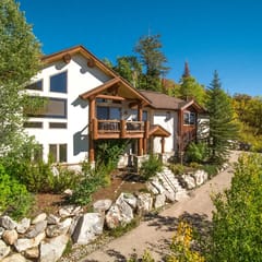 Emerald View Chalet (202801)