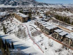 Storm Meadows Club B-413 (202782-5337)