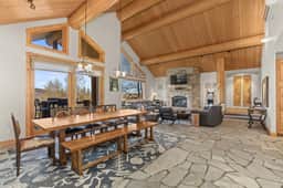 Emerald View Chalet (202801)