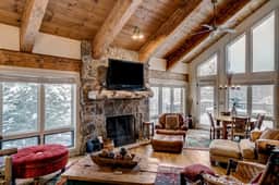 PowderDayz Chalet (202854)