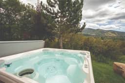 Moose Meadows Lodge (837705) - Image 2