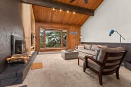 Ski Ranch Loft (950218)