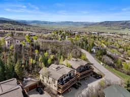 Eagles Nest Chalet (986483) - Image 2
