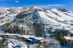 FPX Legacy Lodge (1121082)