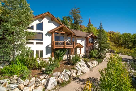 Emerald View Chalet (202801) - Image 1