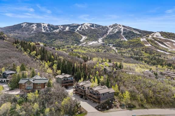Eagles Nest Chalet (986483) - Image 1