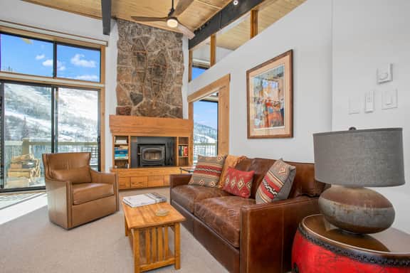 Storm Meadows Club B-413 (202782-5337)