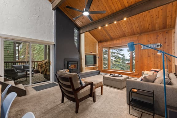 Ski Ranch Loft (950218)