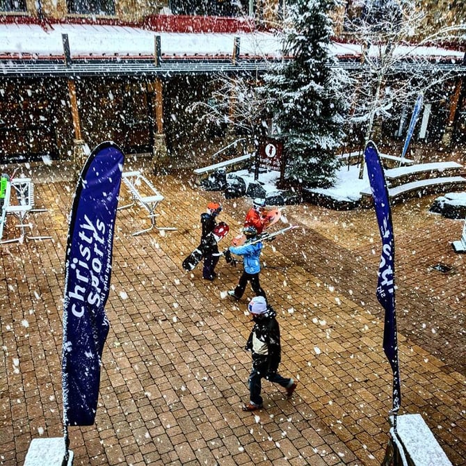 The snowflakes are big!